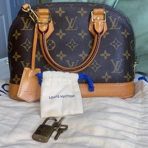 Selling LV alma bb monogram